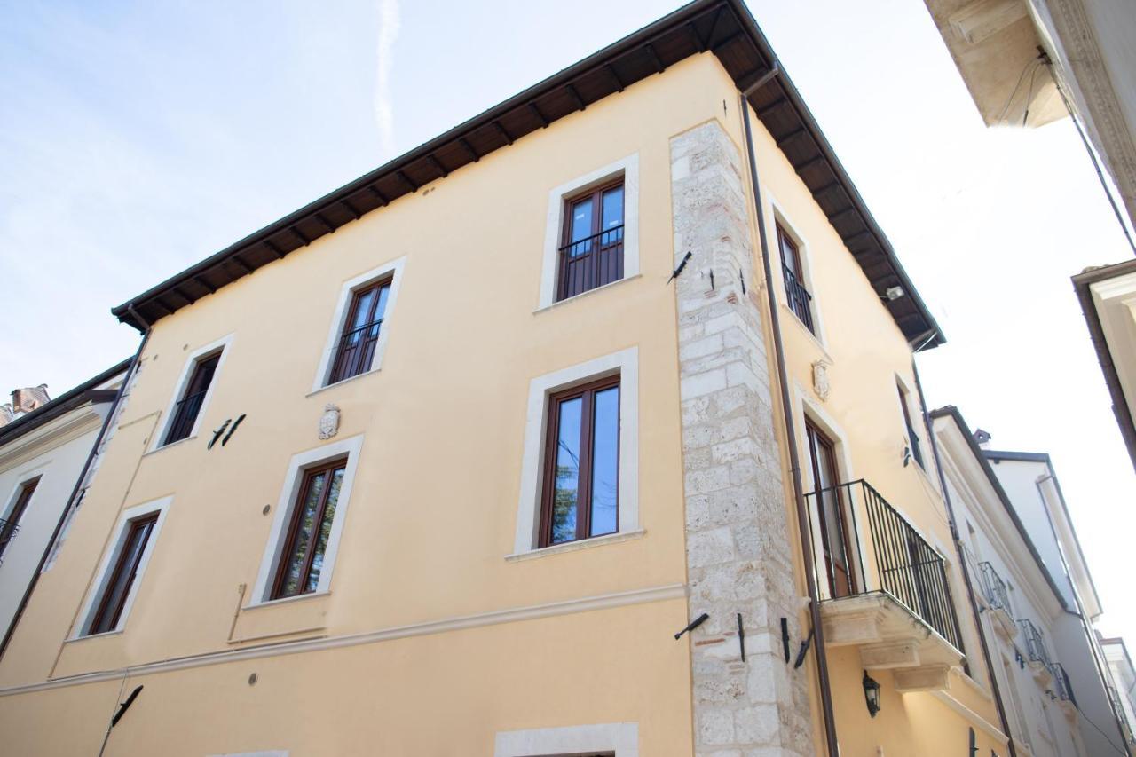 Dimora Del Sole - Intero Appartamento LʼAquila Esterno foto