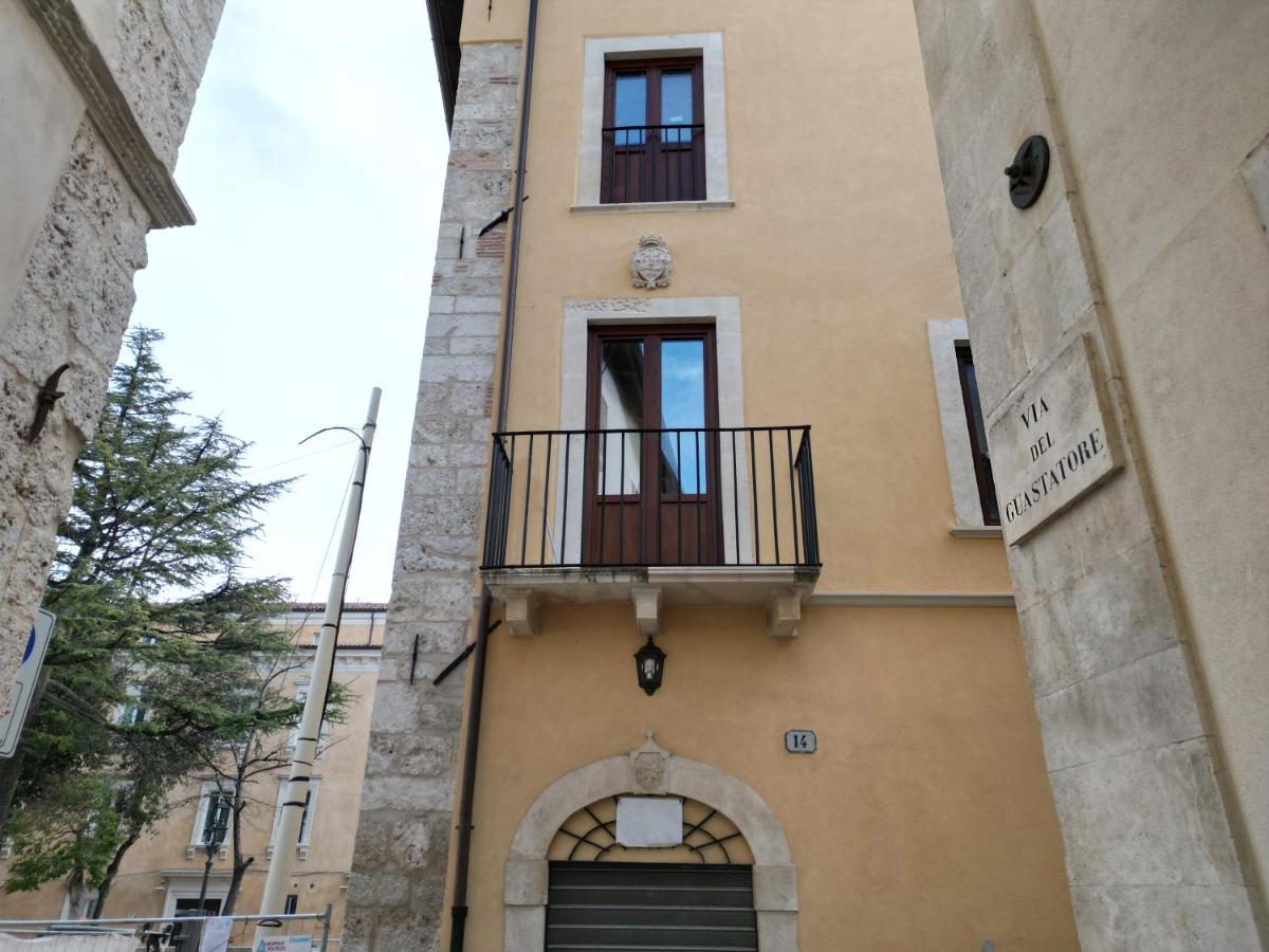 Dimora Del Sole - Intero Appartamento LʼAquila Esterno foto